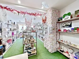 Pronájem obchodního prostoru, Praha - Kobylisy, Klapkova, 40 m2