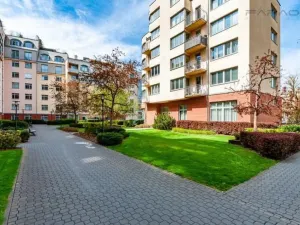 Pronájem bytu 1+kk, Praha - Vinohrady, U Zvonařky, 40 m2