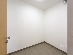 Pronájem bytu 1+kk, České Budějovice, Vrbenská, 32 m2
