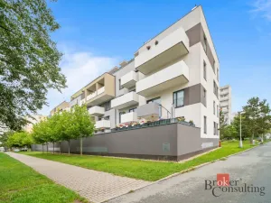 Pronájem bytu 1+kk, Hradec Králové - Nový Hradec Králové, Kejzlarova, 31 m2