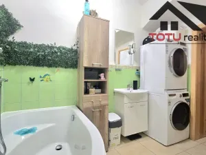 Prodej bytu 4+1, Kuks, 91 m2