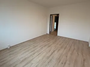 Pronájem bytu 2+1, Chomutov, Školní pěšina, 50 m2