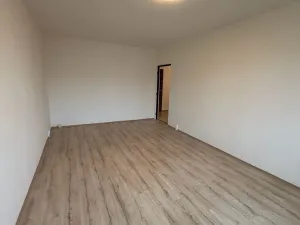 Pronájem bytu 2+1, Chomutov, Školní pěšina, 50 m2