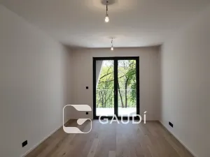 Prodej bytu 1+kk, Praha, Mezitraťová, 32 m2