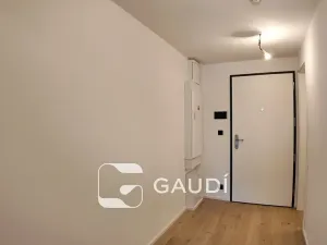 Prodej bytu 1+kk, Praha, Mezitraťová, 32 m2