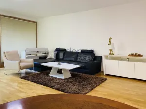 Pronájem bytu 3+kk, Praha, Jeseniova, 100 m2