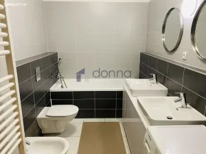 Pronájem bytu 3+kk, Praha, Jeseniova, 100 m2