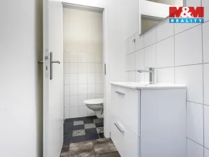 Pronájem obchodního prostoru, Nový Bor, Tržní náměstí, 53 m2