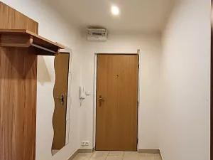 Pronájem bytu 1+kk, Praha - Letňany, Tupolevova, 26 m2