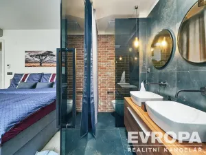 Pronájem atypického bytu, Praha - Vinohrady, Šafaříkova, 120 m2