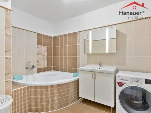 Prodej bytu 3+1, Chlumec, Stradovská, 99 m2