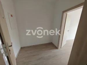 Pronájem bytu 1+kk, Otrokovice, Moravní, 36 m2