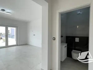 Prodej vily, Tribunj, Chorvatsko, 210 m2