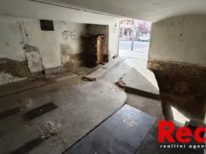 Pronájem garáže, Brno - Veveří, Grohova, 30 m2