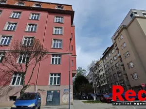 Pronájem garáže, Brno - Veveří, Grohova, 30 m2