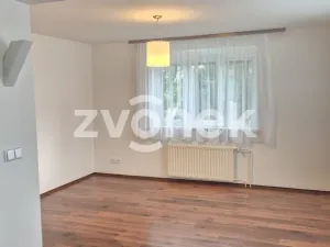 Pronájem rodinného domu, Zlín, Lešenská, 150 m2