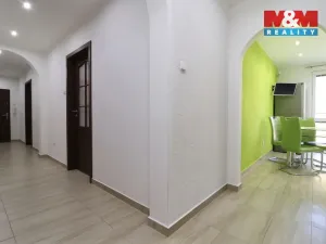 Pronájem bytu 2+1, Ostrov, S. K. Neumanna, 66 m2