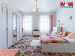 Prodej bytu 3+1, Kroměříž, Husovo náměstí, 92 m2