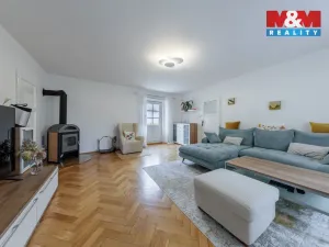 Prodej rodinného domu, Cheb, Kostelní náměstí, 148 m2