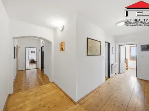 Prodej rodinného domu, Rynholec, nám. 1. máje, 561 m2
