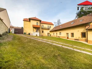 Prodej rodinného domu, Rynholec, nám. 1. máje, 561 m2