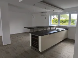 Prodej rodinného domu, Zichovec, 384 m2