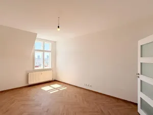 Pronájem bytu 2+kk, Praha - Vinohrady, Záhřebská, 19 m2