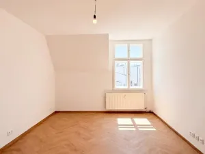Pronájem bytu 2+kk, Praha - Vinohrady, Záhřebská, 19 m2