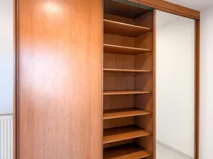 Pronájem bytu 2+kk, Praha - Vinohrady, Záhřebská, 19 m2