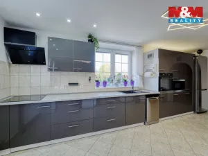Prodej rodinného domu, Dolany, 225 m2