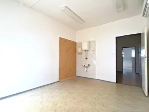 Pronájem kanceláře, Benešov, Masarykovo náměstí, 58 m2