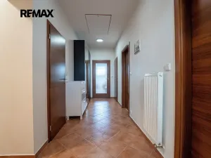 Prodej bytu 3+kk, Nupaky, Za Hotelem, 88 m2