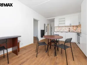 Pronájem bytu 2+kk, Hradec Králové - Nový Hradec Králové, třída Edvarda Beneše, 47 m2