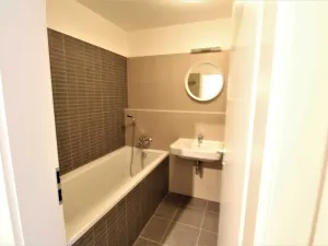 Pronájem bytu 1+kk, Praha - Vysočany, Za Krejcárkem, 36 m2