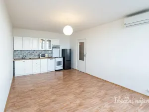 Pronájem bytu 2+kk, Praha - Troja, Olštýnská, 37 m2