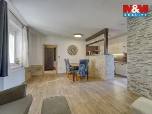 Prodej rodinného domu, Bavoryně, 127 m2