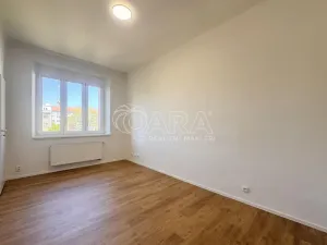 Pronájem bytu 2+kk, Praha - Nusle, Maroldova, 42 m2