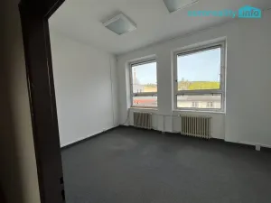 Pronájem kanceláře, Mariánské Lázně, třída Vítězství, 22 m2