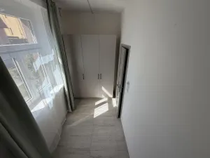 Pronájem bytu 1+1, Praha - Žižkov, Na Jarově, 35 m2