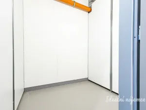 Pronájem bytu 1+kk, Praha, Poděbradská, 35 m2