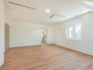 Pronájem bytu 1+kk, Buštěhrad, Žižkova, 30 m2