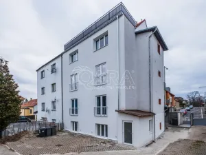 Pronájem bytu 1+kk, Praha - Malešice, U tvrze, 27 m2