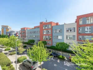Pronájem bytu 1+kk, Praha, Trmická, 36 m2