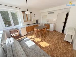 Pronájem rodinného domu, Senohraby, Nad stráněmi, 150 m2