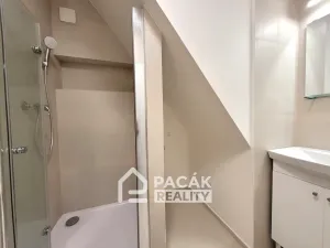 Pronájem bytu 2+1, Olomouc - Holice, Hanácká, 68 m2