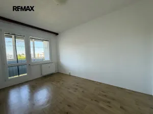 Pronájem bytu 3+1, Břeclav, Na Valtické, 66 m2