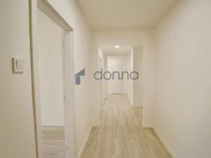 Pronájem bytu 2+1, Praha, Dubečská, 73 m2