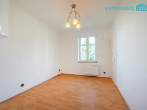Prodej bytu 2+kk, Cheb, Vančurova, 48 m2