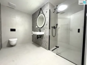 Pronájem bytu 1+kk, Praha, Starokošířská, 43 m2