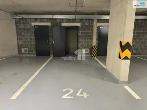 Pronájem bytu 1+kk, Praha, Starokošířská, 43 m2